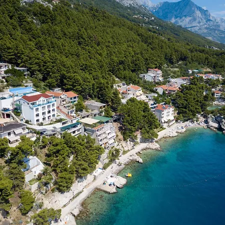 Visnja Family * Brela