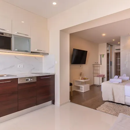 Visnja Family Apartman *