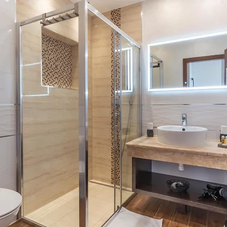 Visnja Family * Brela